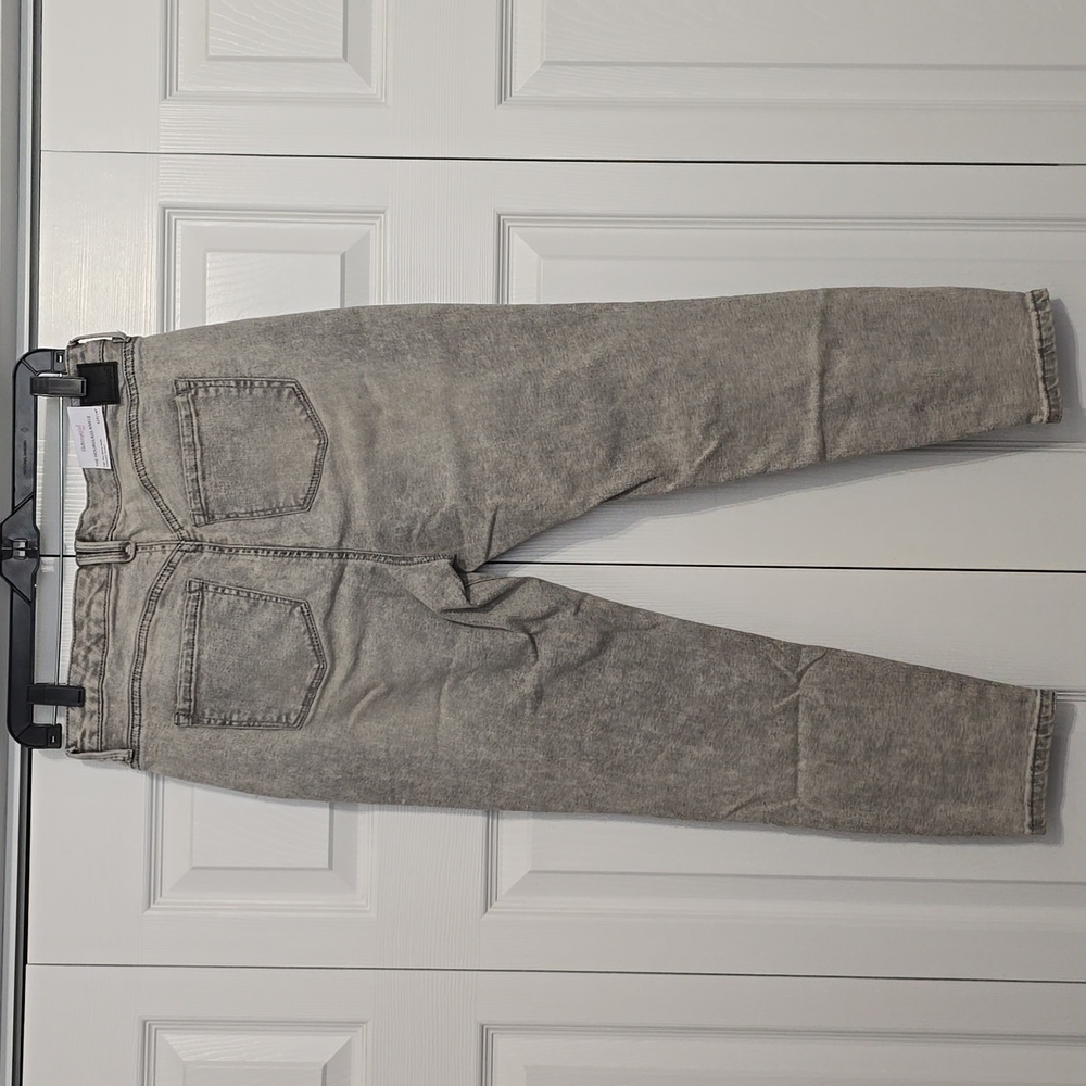 🆕️ Skinnygirl Gray Denim Jeans - Picture 7 of 7